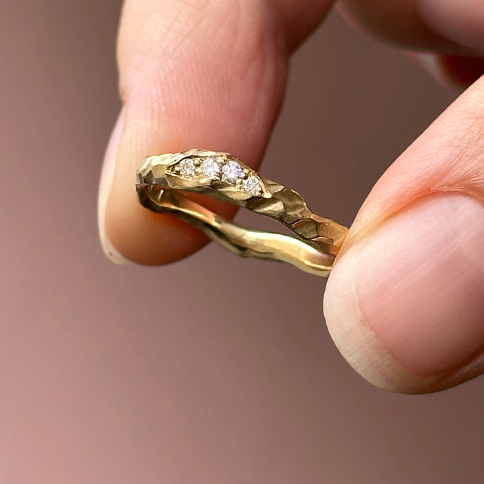 Fjord Diamond Ring - 18K Solid Gold
