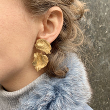 Load image into Gallery viewer, Dewfall Earrings - 14K solid gold