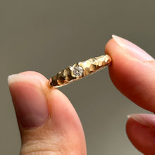 Load image into Gallery viewer, Delicate Diamond - Solid Gold