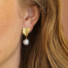 Load image into Gallery viewer, Akoya Flora Earrings - 18K solid gold