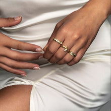Load image into Gallery viewer, Trinity Diamond Rock - 18K Solid Gold