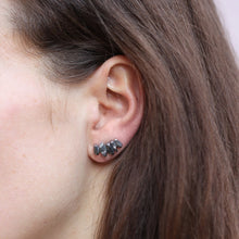 Load image into Gallery viewer, String Crystal Earrings - Oxidised