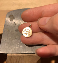 Load image into Gallery viewer, Moon pendant in 14K gold