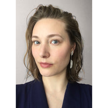 Load image into Gallery viewer, sarah-winther-handcrafted-kyanite-earrings-øreringe-håndlavet-smykker-sølv-silver