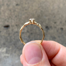 Load image into Gallery viewer, Solitaire Sapphire Ring - Solid Gold