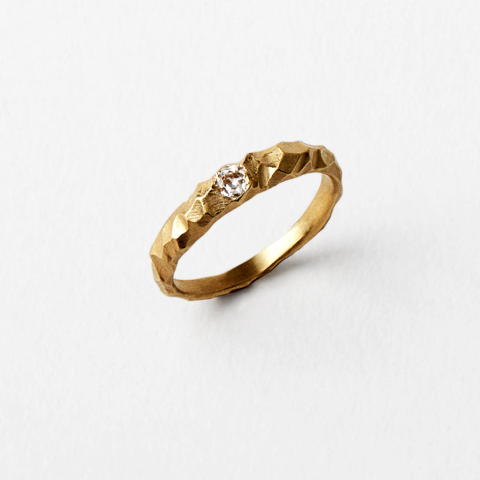 Delicate Sapphire - Solid Gold